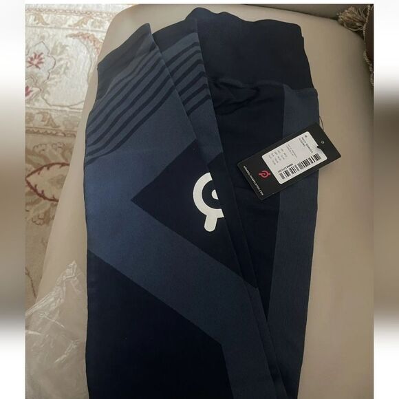 Peloton Women's Seamless logoLeggings Size Small - Picture 10 of 12